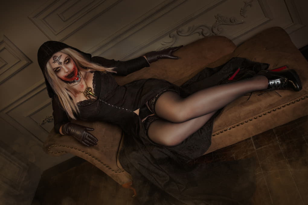 Косплей на Daniela Dimitrescu