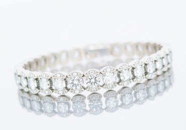 Стоит ли покупать браслет с бриллиантами в белом золоте: инвестиция в стиль и статус